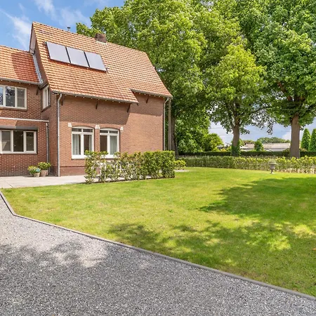 בית נופש Vakantiewoning 't Hovenshuis *